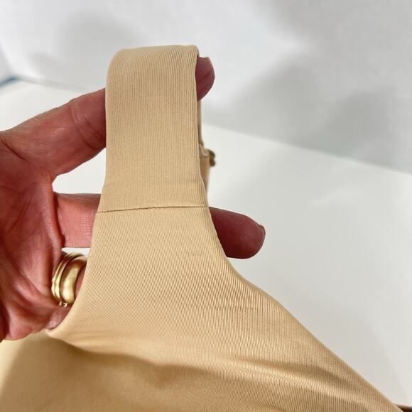 Cacique Lightly Lined No Wire Bra Full Coverage Adjustable 46D Beige - Picture 2 of 8